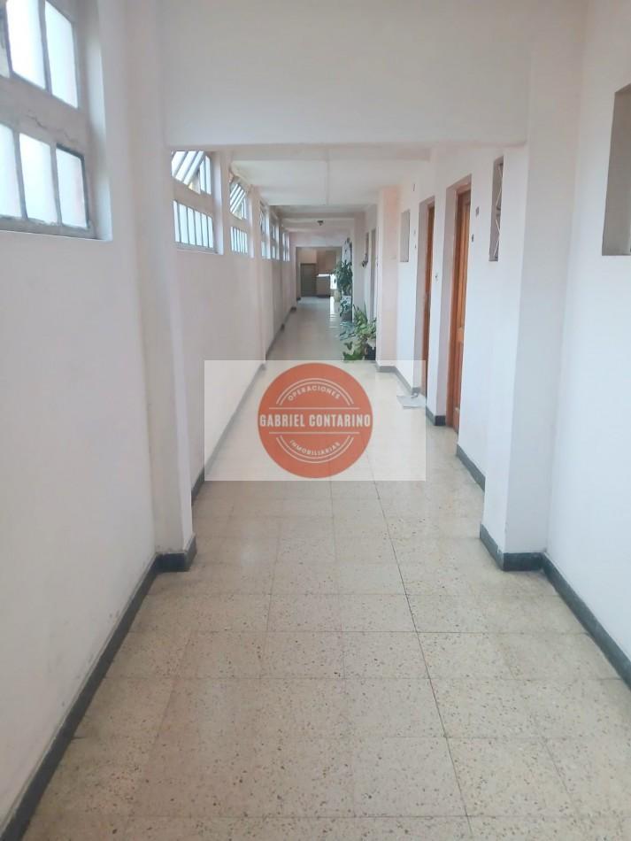 Foto de Departamento 3 Amb. En Barrio M. Moreno - Estacionamiento Y Balcon., imagen 3