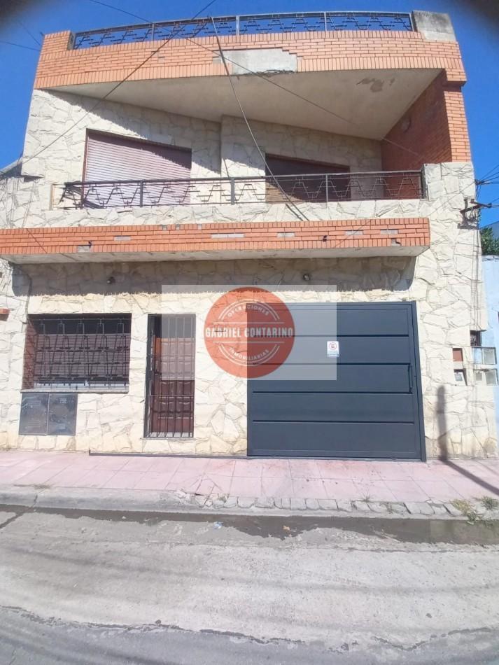 Foto de VENTA - DEPARTAMENTO TIPO CASA 3 AMBIENTES AL FRENTE - LANUS, imagen 1