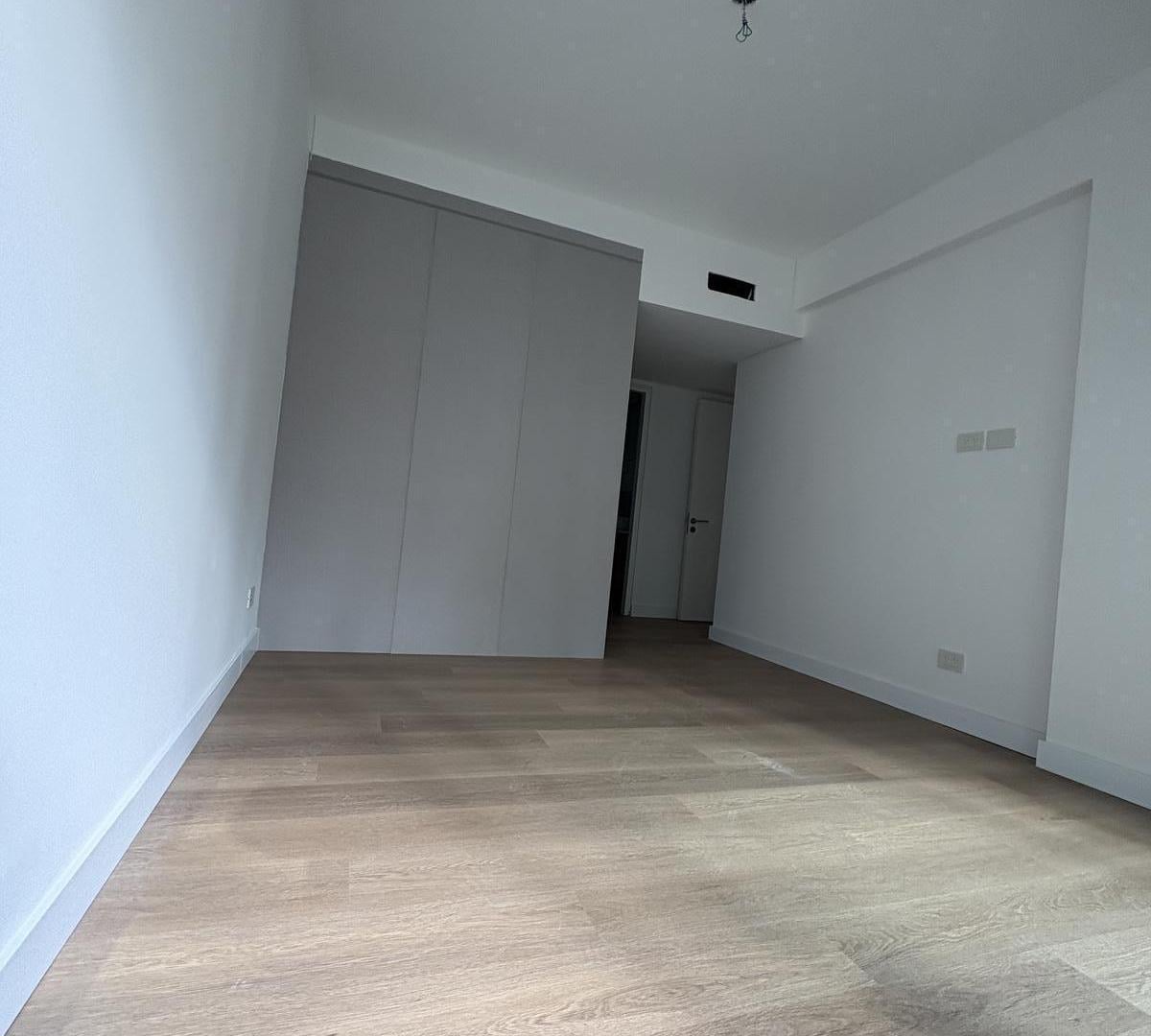 Foto de Departamento de 4 amb en Esquina. Edificio de Categoría., imagen 3