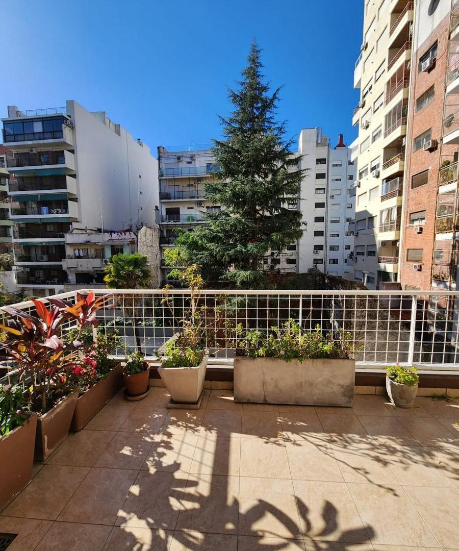 Foto de Hermoso Depto Tipo Casa. 4 amb. Cochera. Terraza., imagen 3