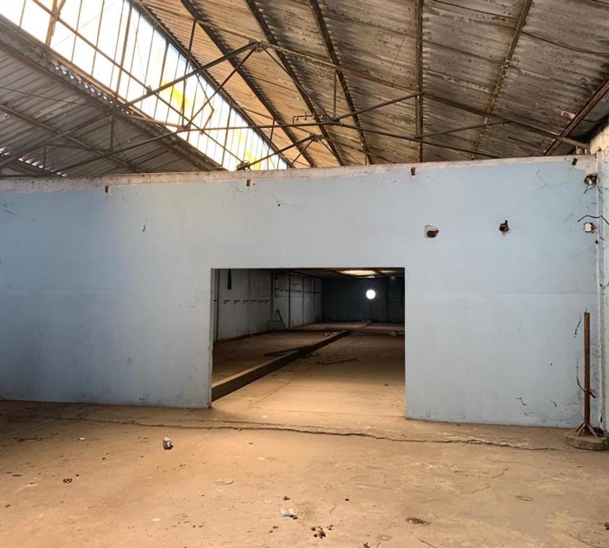 Foto de GALPON EN 3 PLANTAS 1800 m2 cubiertos 300 m2 descubiertos, imagen 4