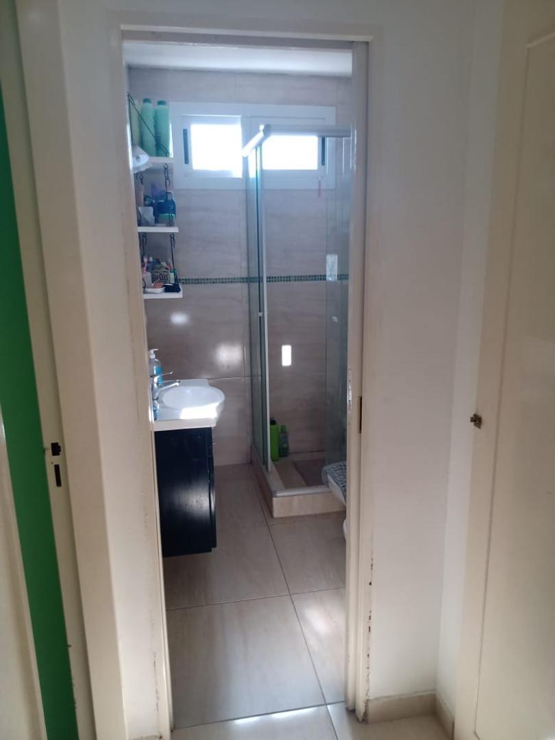 Foto de AMPLIO DEPARTAMENTO 3 AMBIENTES CON COCHERA, imagen 2