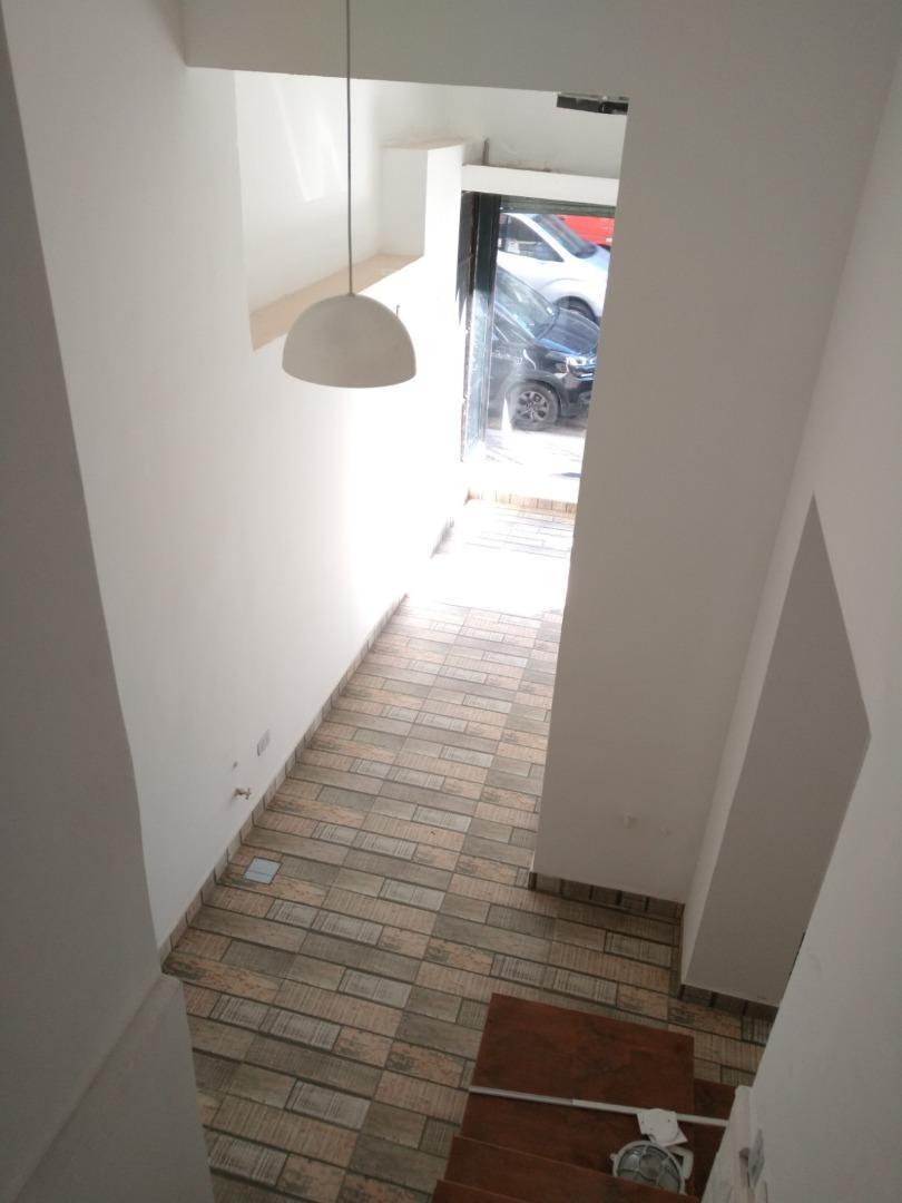 Local 79 m² a m. Av Mitre 700 Avell. Centro 5