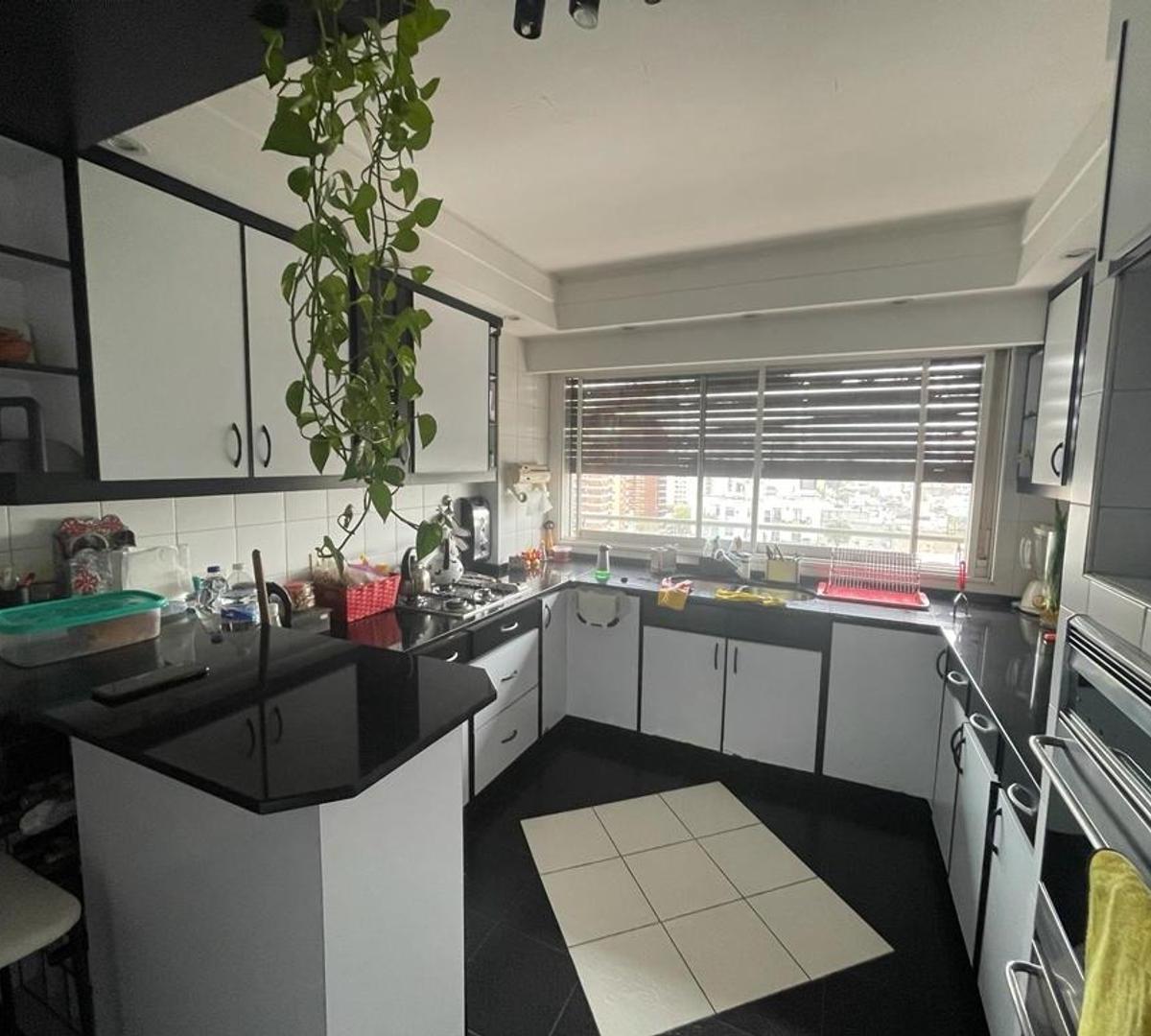 Foto de AMPLIO SEMIPISO 4 AMBIENTES CON DEPCIAS. 186 m2 PROPIOS CUB., imagen 5