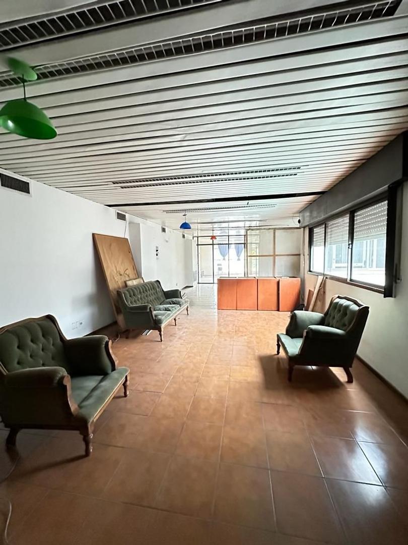 Foto de AMPLIAS OFICINAS SOBRE AVDA MITRE A METROS CAPITAL FEDERAL, imagen 3