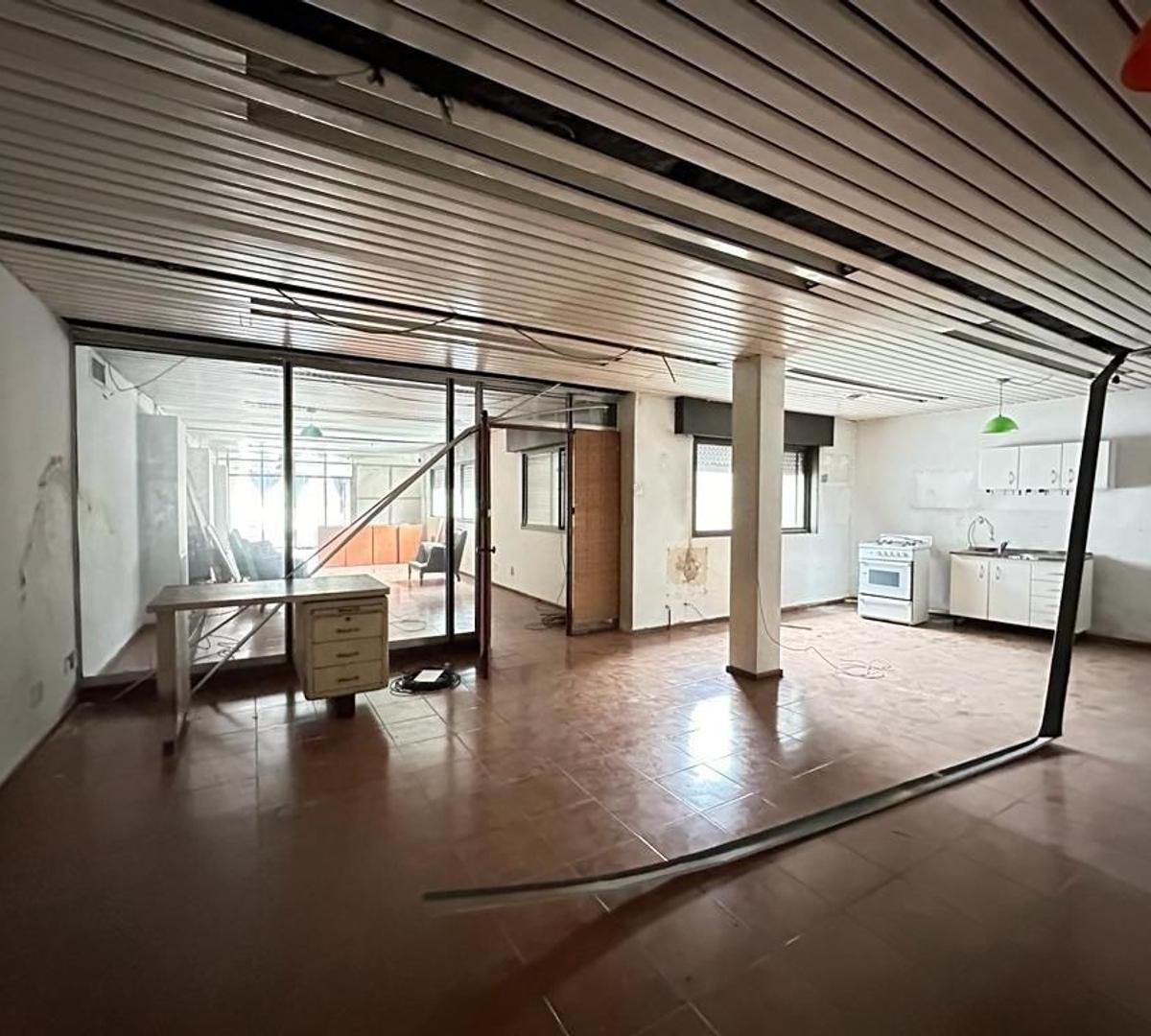Foto de AMPLIAS OFICINAS SOBRE AVDA MITRE A METROS CAPITAL FEDERAL, imagen 5