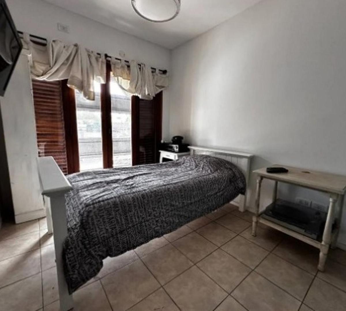 Casa Para 2 Familias en Excelente Estado! 3