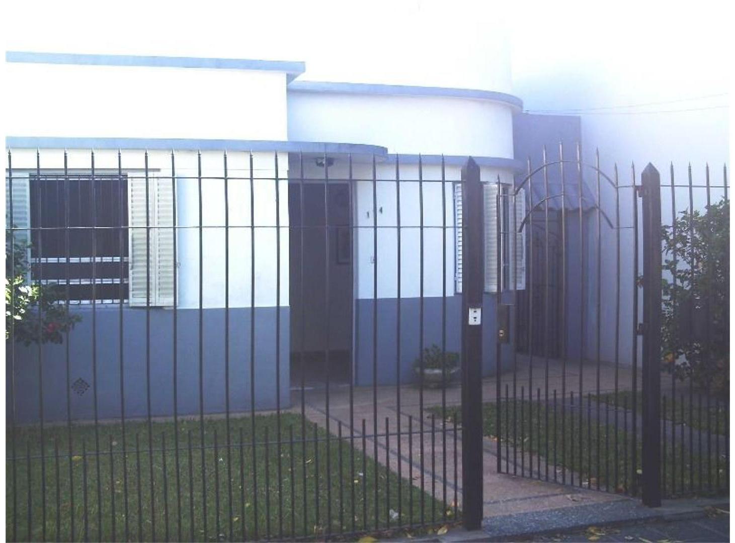 Foto de CASA SOBRE LOTE DE 6,76 X 36 MTS!, imagen 1