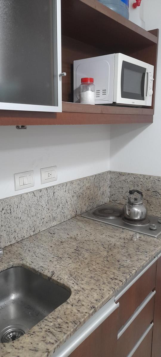 Foto de MONOAMBIENTE SEMI AMOBLADO CONTRAFRENTE CON BALCON, imagen 5