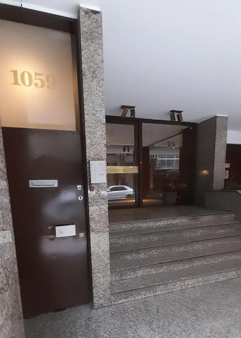 OPORTUNIDAD U$S 2.200 EL M2 CLASICO EDIFICIO PEÑA GRAN CATEGORIA FRENTE 2 COCHERAS 1