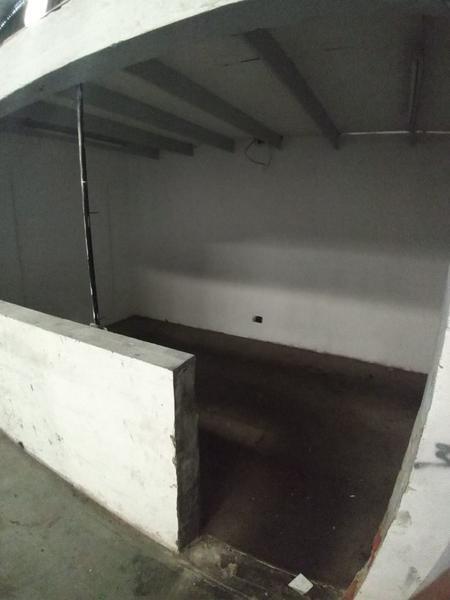 Foto de Local de 80 mt2 Galpón de 285 m² cubiertos c/ acceso vehicular – Av. H, imagen 2