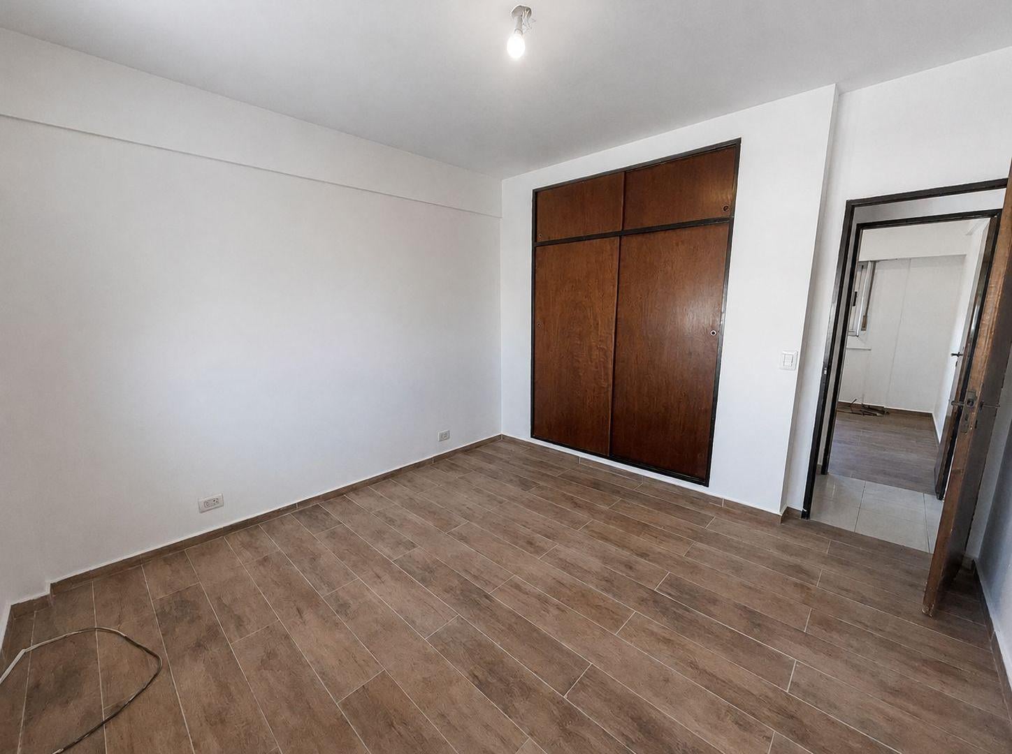 Foto de Departamento 4 Ambientes con Balcón en Alquiler – Lanús Oeste, imagen 3