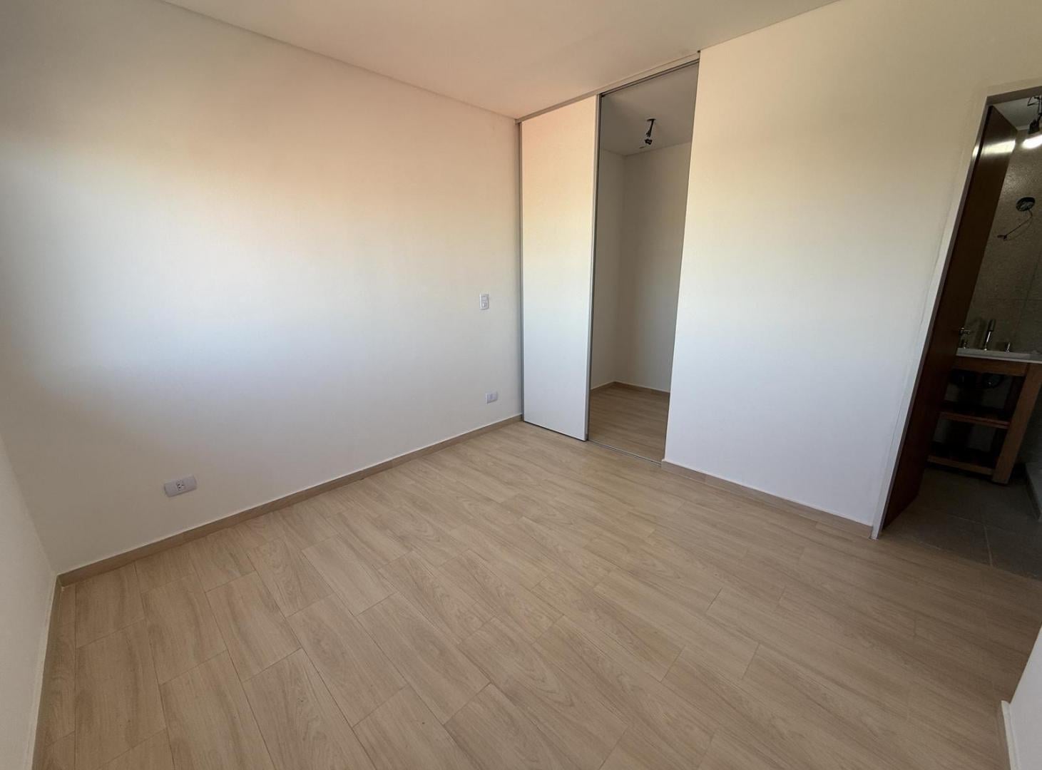 Foto de Departamento Alquiler en Valentin Alsina, imagen 4