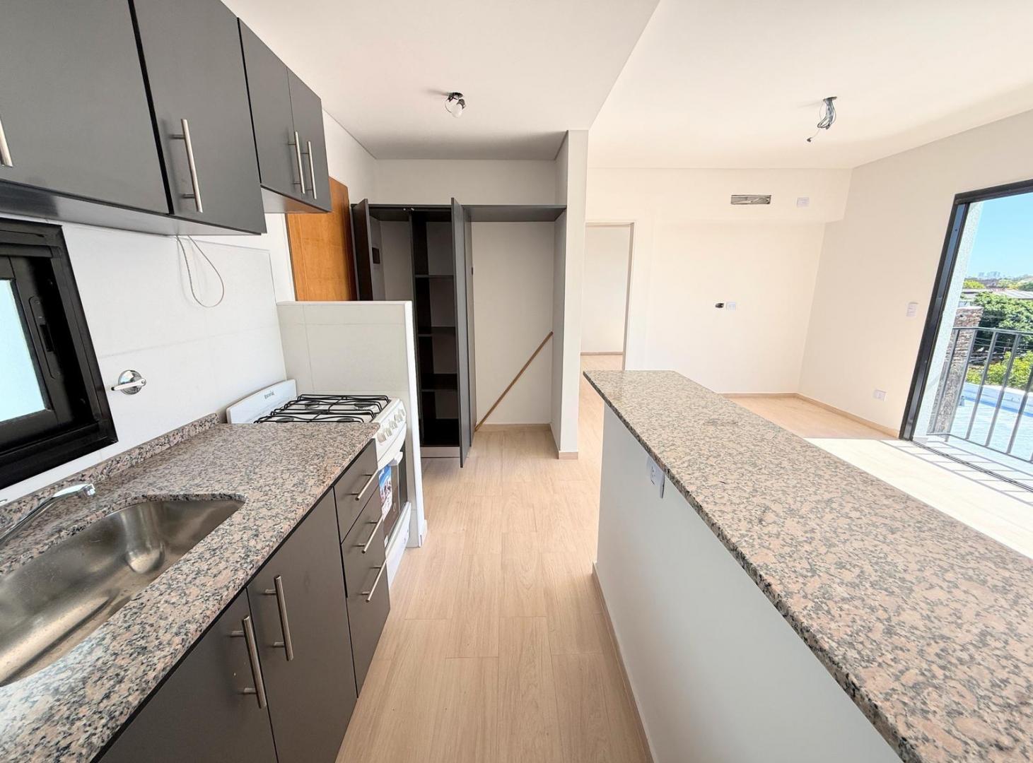 Foto de Departamento Alquiler en Valentin Alsina, imagen 3