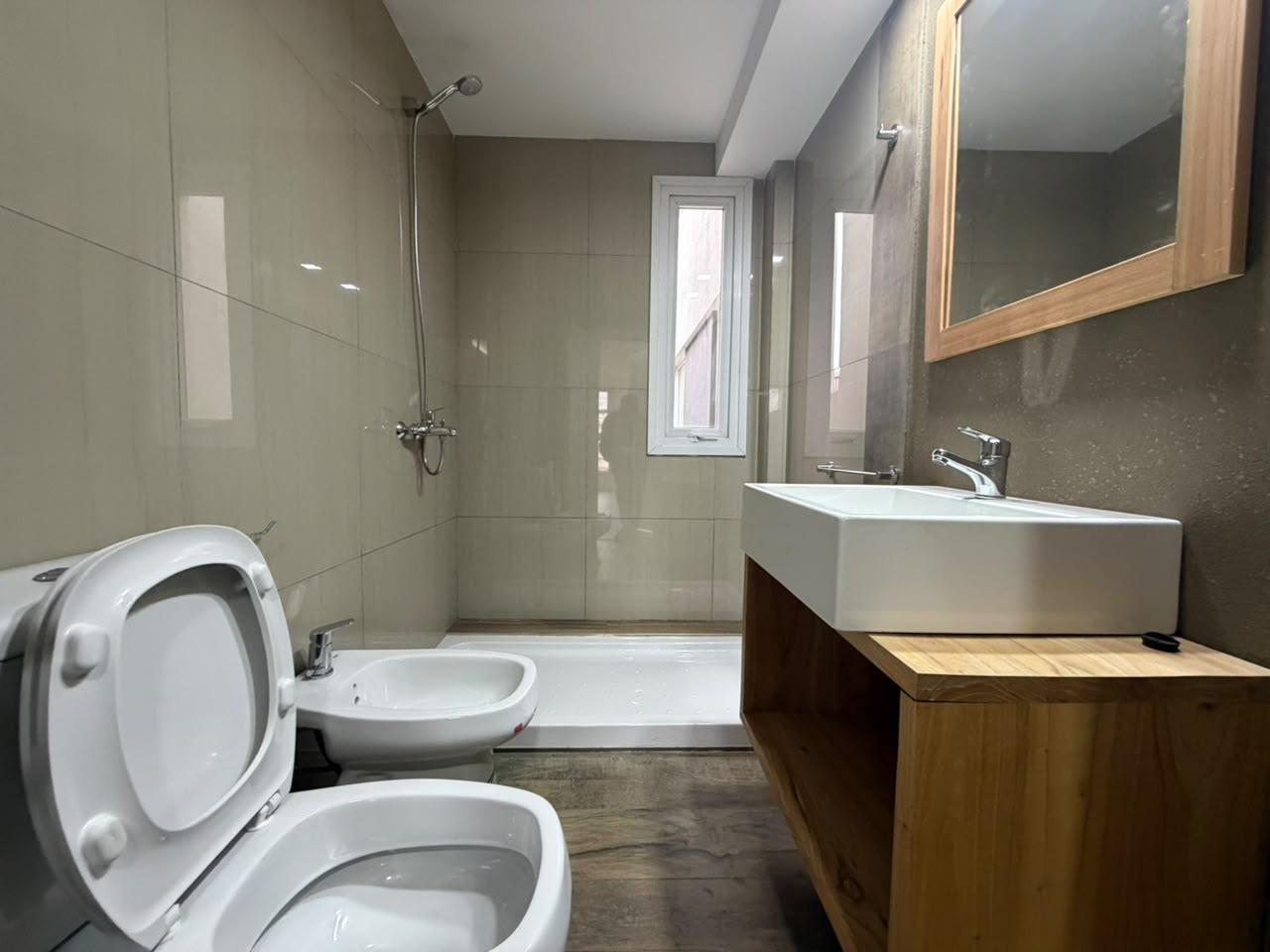 Foto de MONOAMBIENTE A ESTRENAR CON COCHERA – APTO PROFESIONAL – GERLI, imagen 5