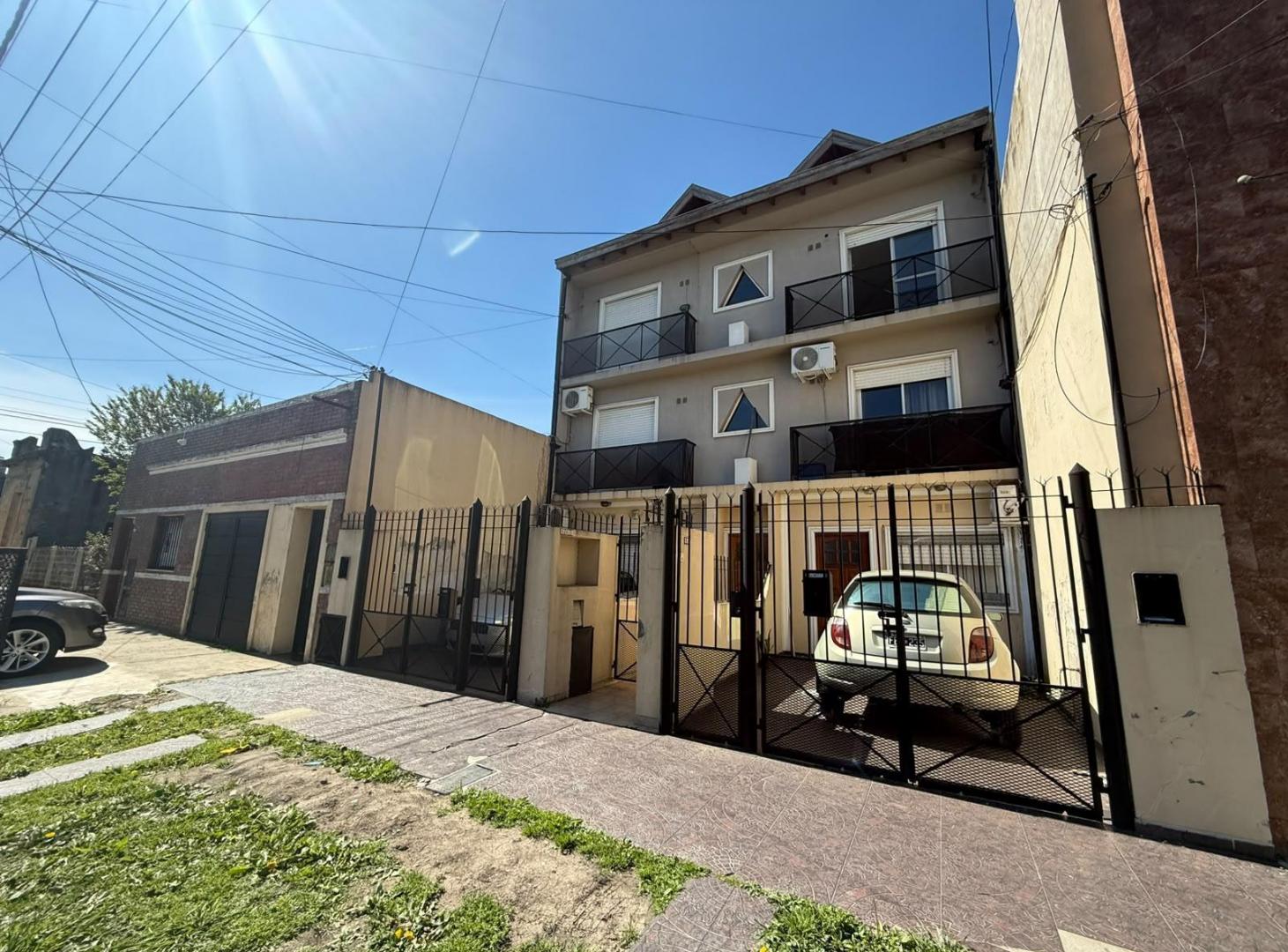 Foto de Departamento - Lanús Oeste, imagen 1