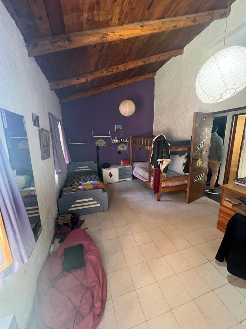 Excelente Casa de 3 Dorm. y Monoambiente en Melipal 1