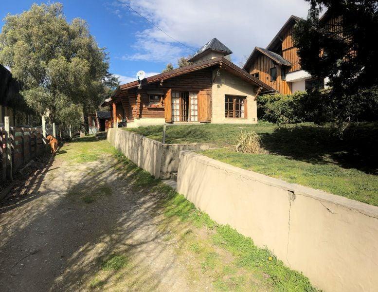Excelente Casa de 3 Dorm. y Monoambiente en Melipal 5