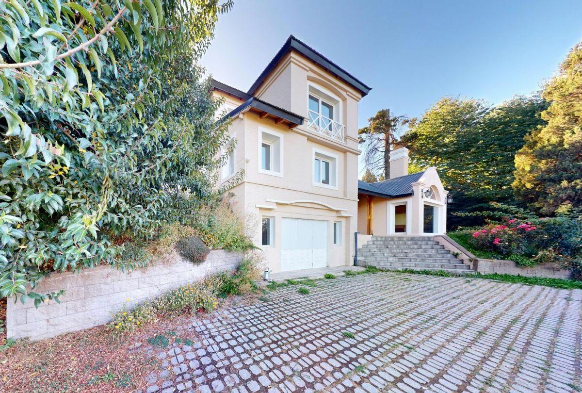 Casa Unica 4 Dorm., Jardin, Vista Al Lago Bº Belgrano 4