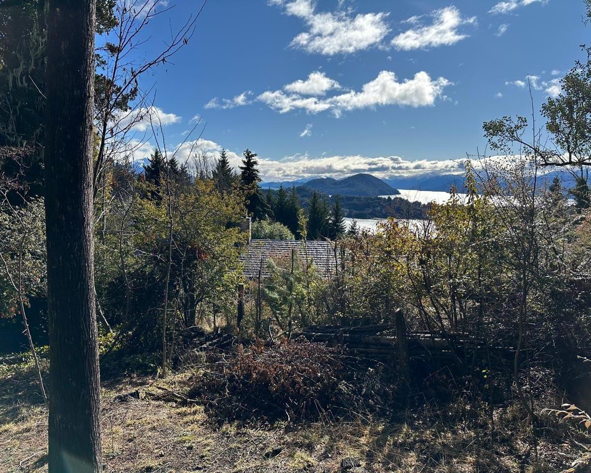 Lote en Venta con Vista Al Lago, Villa Campanario, Bariloche 2