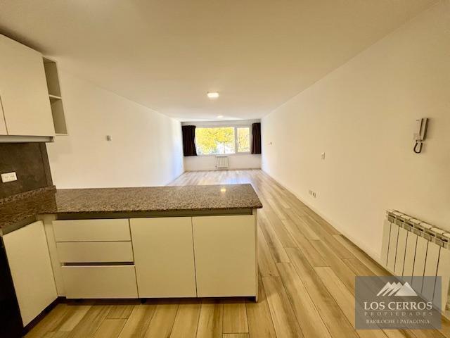 Foto de Departamento en venta - un dormitorio con cochera en el centro de, imagen 3