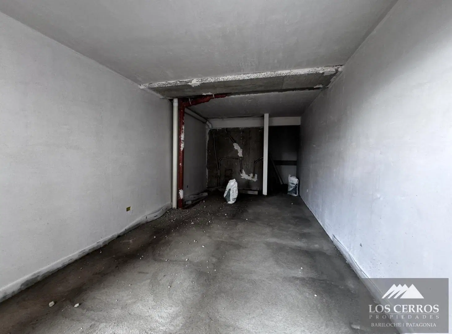 Departamento en Venta en Bariloche-MONOAMBIENTE con cochera en Centro Bariloche en pozo. 2
