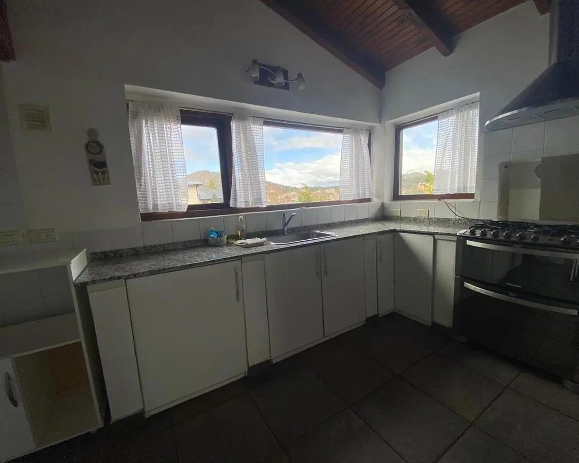 Casa en venta en Dina Huapi 3