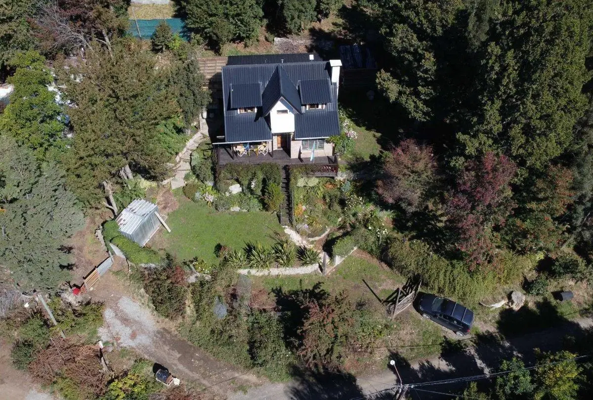 OPORTUNIDAD! CASA EN RANCHO GRANDE CON INCREIBLE VISTA AL NAHUEL HUAPI 1