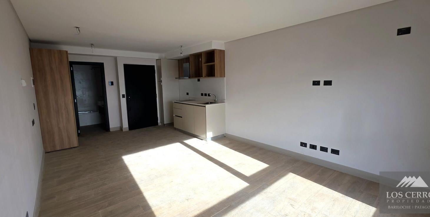 Foto de Monoambiente en venta en Barrio Belgrano, San Carlos de Bariloche - A, imagen 1