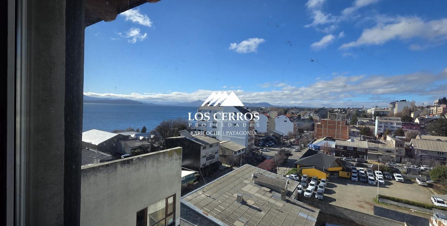 Foto de Departamento en venta en San Carlos De Bariloche - Vista al lago, imagen 2