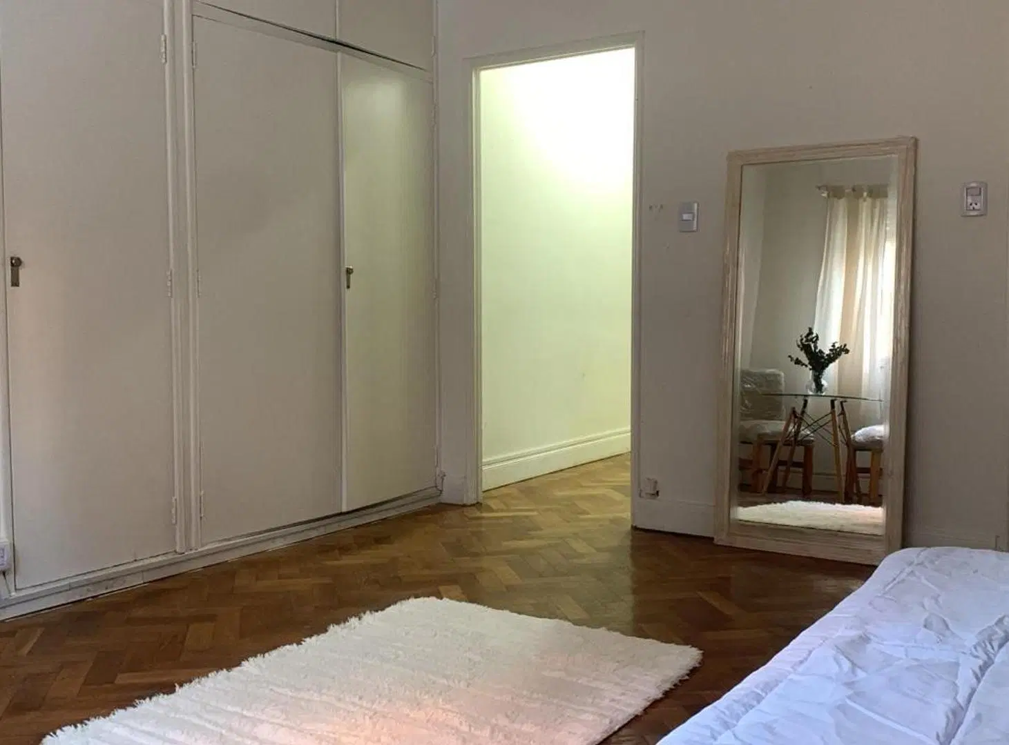 Monoambiente en alquiler temporario sobre Laprida y Arenales 5