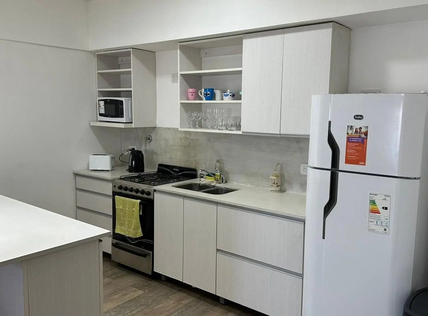 Departamento con balcón y parrilla en Av. Cabildo y Monroe 3
