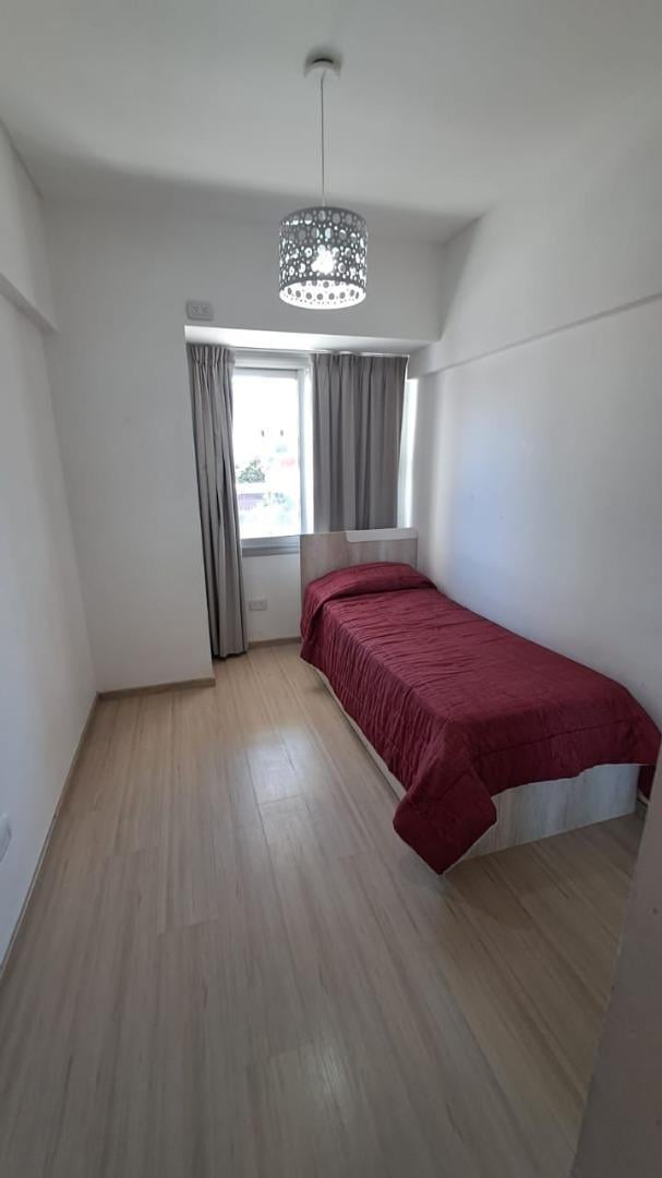 Departamento con balcón y parrilla en Av. Cabildo y Monroe