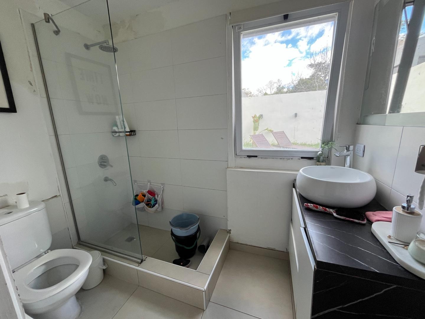 Foto de Casa en una planta ampliable, jardin , 220m2 , 2 cocheras, imagen 3