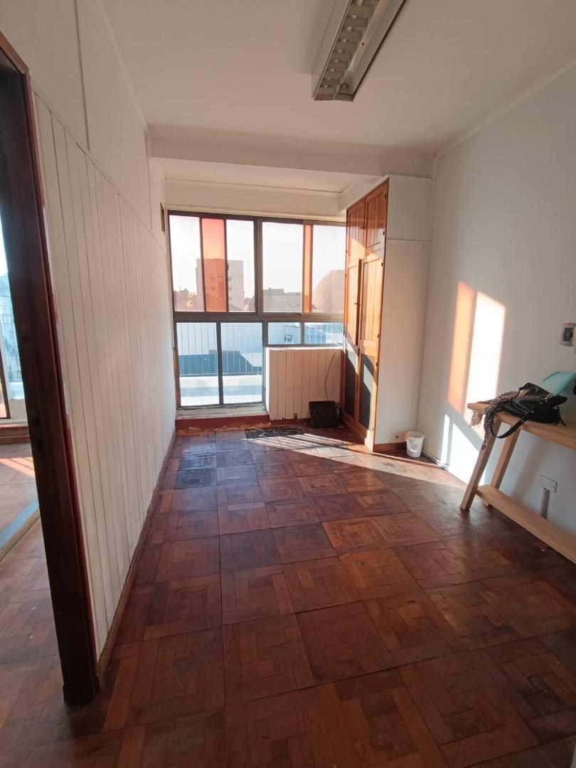 Foto de Piso, Unica oficina con balcon terraza. Baños, imagen 4