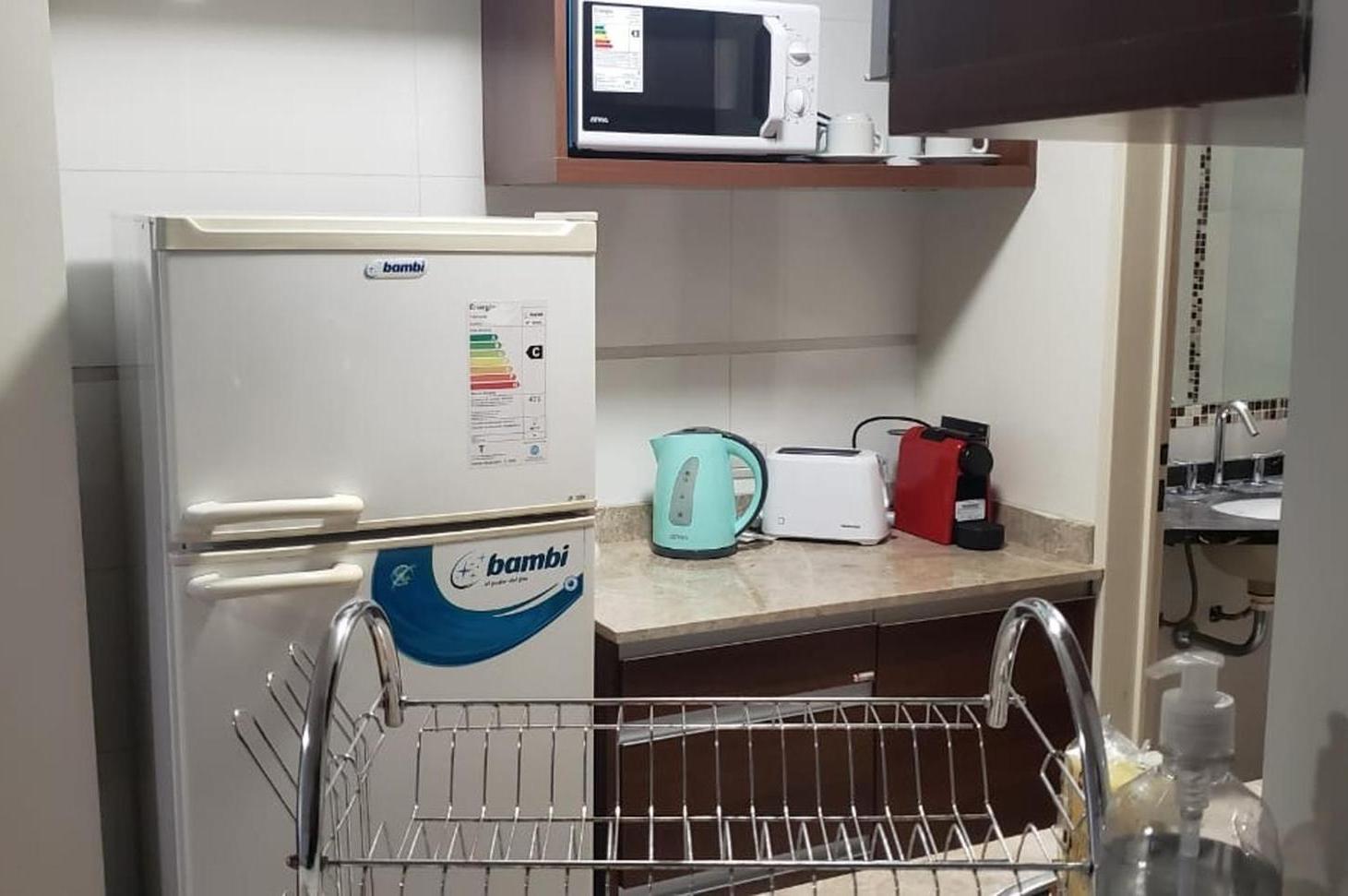 Foto de Amplio estudio moderno con balcón terraza, imagen 5