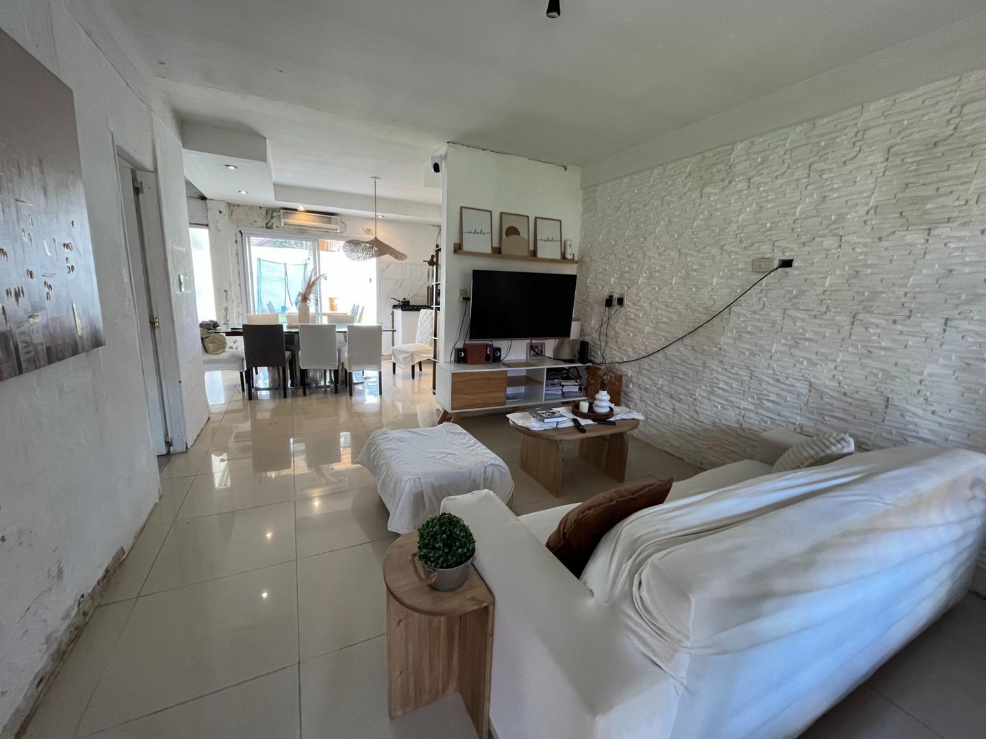 Foto de Casa en una planta ampliable, jardin , 220m2 , 2 cocheras, imagen 4