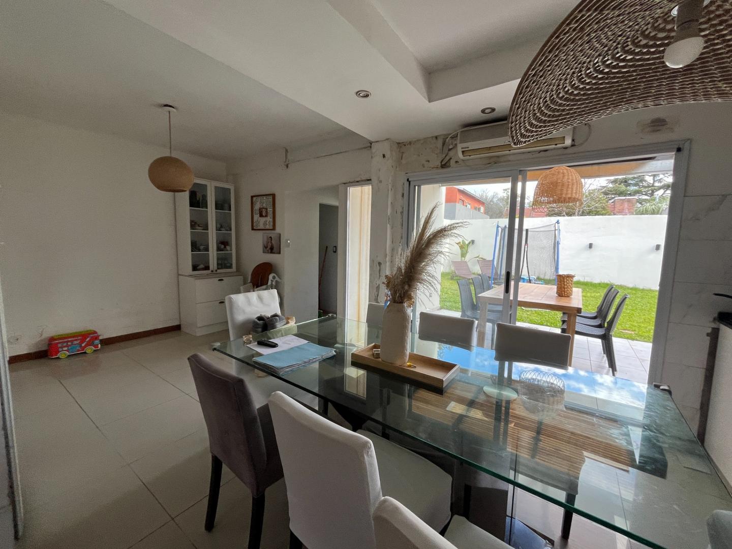 Foto de Casa en una planta ampliable, jardin , 220m2 , 2 cocheras, imagen 3