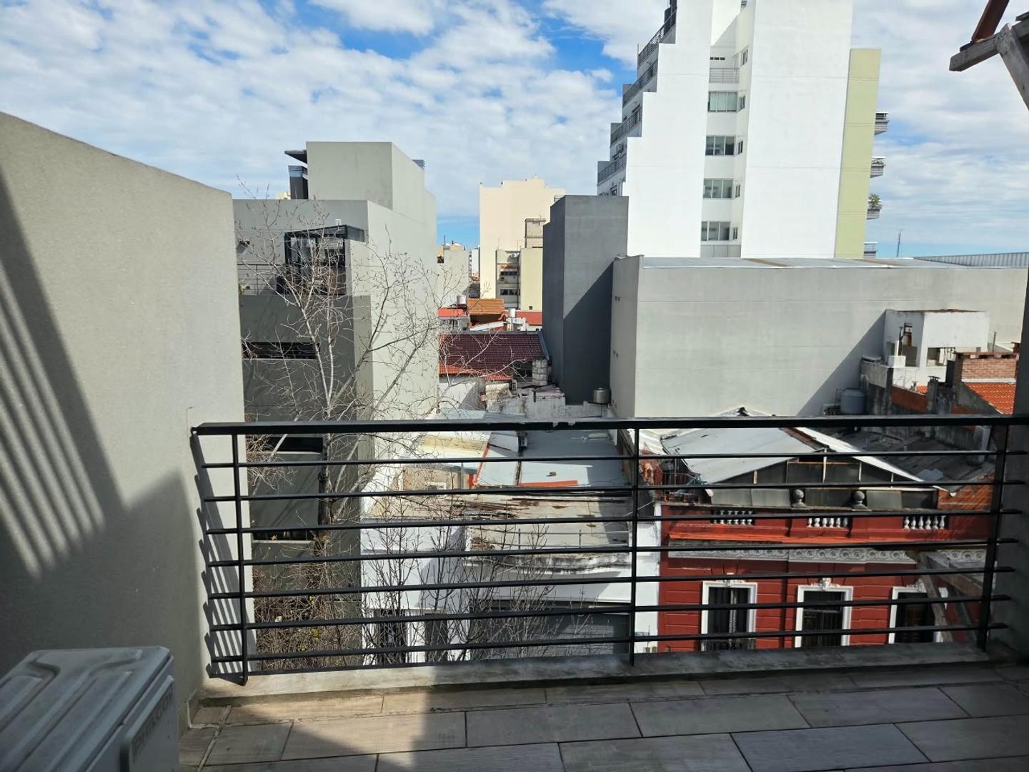 Foto de Studio con balcon moderno incluye expensas y aysa, imagen 2