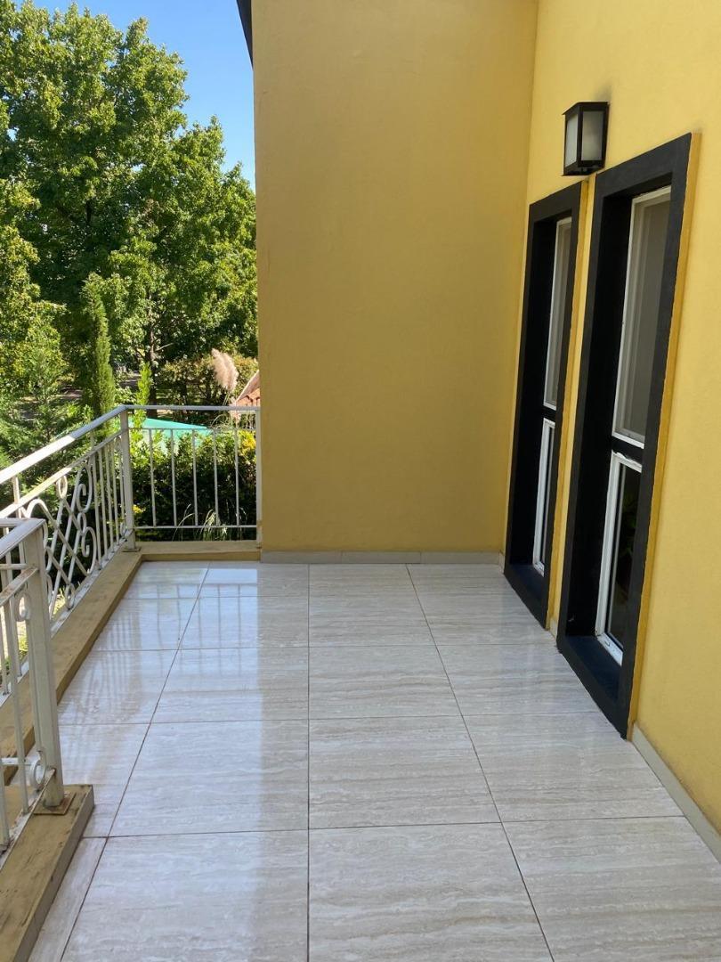 Foto de hermosa casa en Golfers Country Club, imagen 2