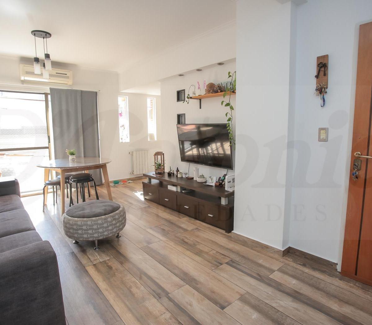 Piso de 3 Ambientes con Excelente Luminosidad y con Terraza Propia en El 7° Piso con Parrilla 5