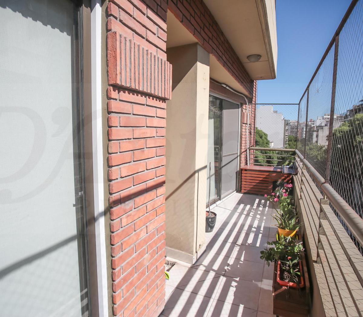 Piso de 3 Ambientes con Excelente Luminosidad y con Terraza Propia en El 7° Piso con Parrilla 4