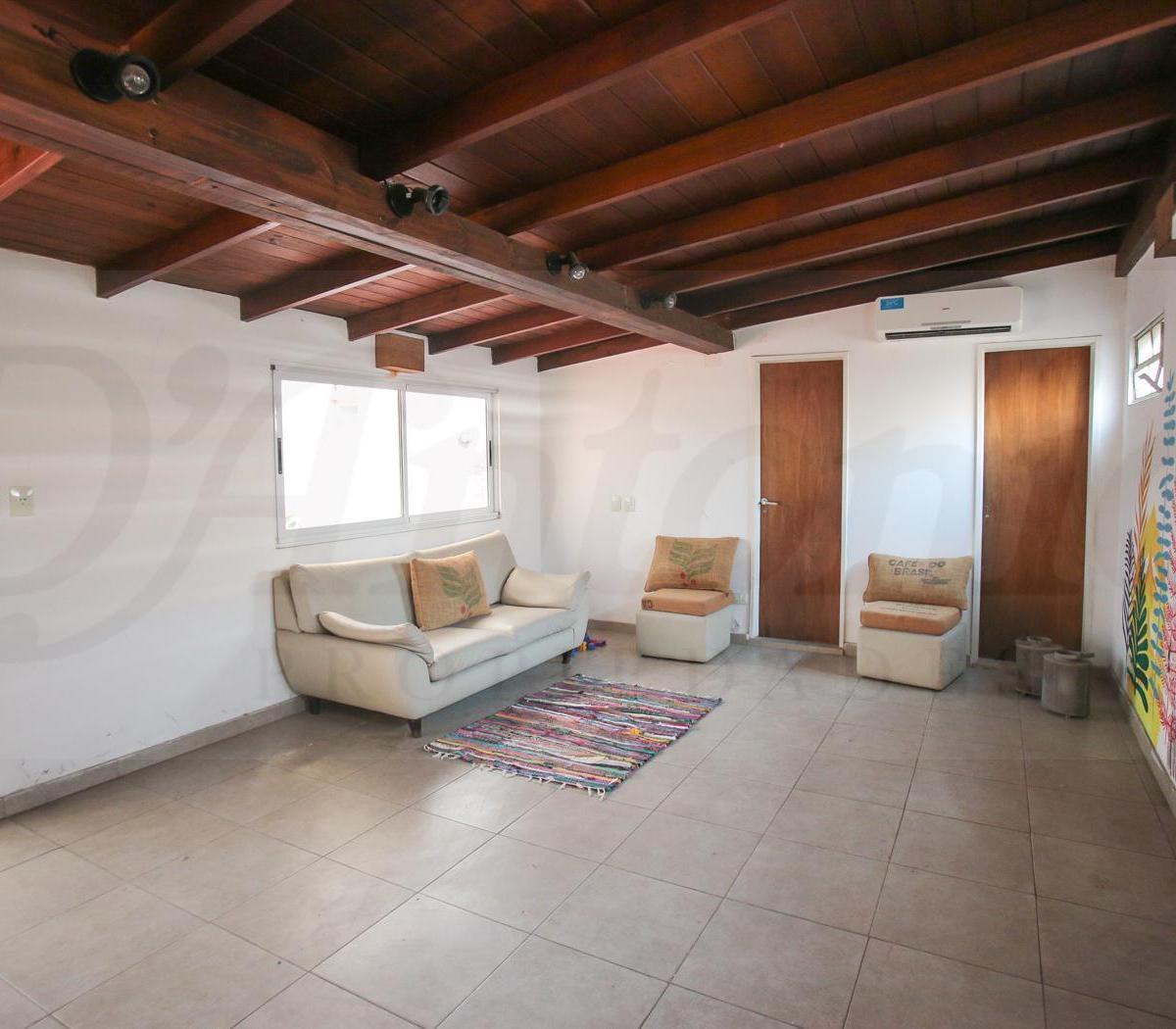 Piso de 4 Ambientes con Patio - Play - Room - Ameneties - Cochera y Baulera 4