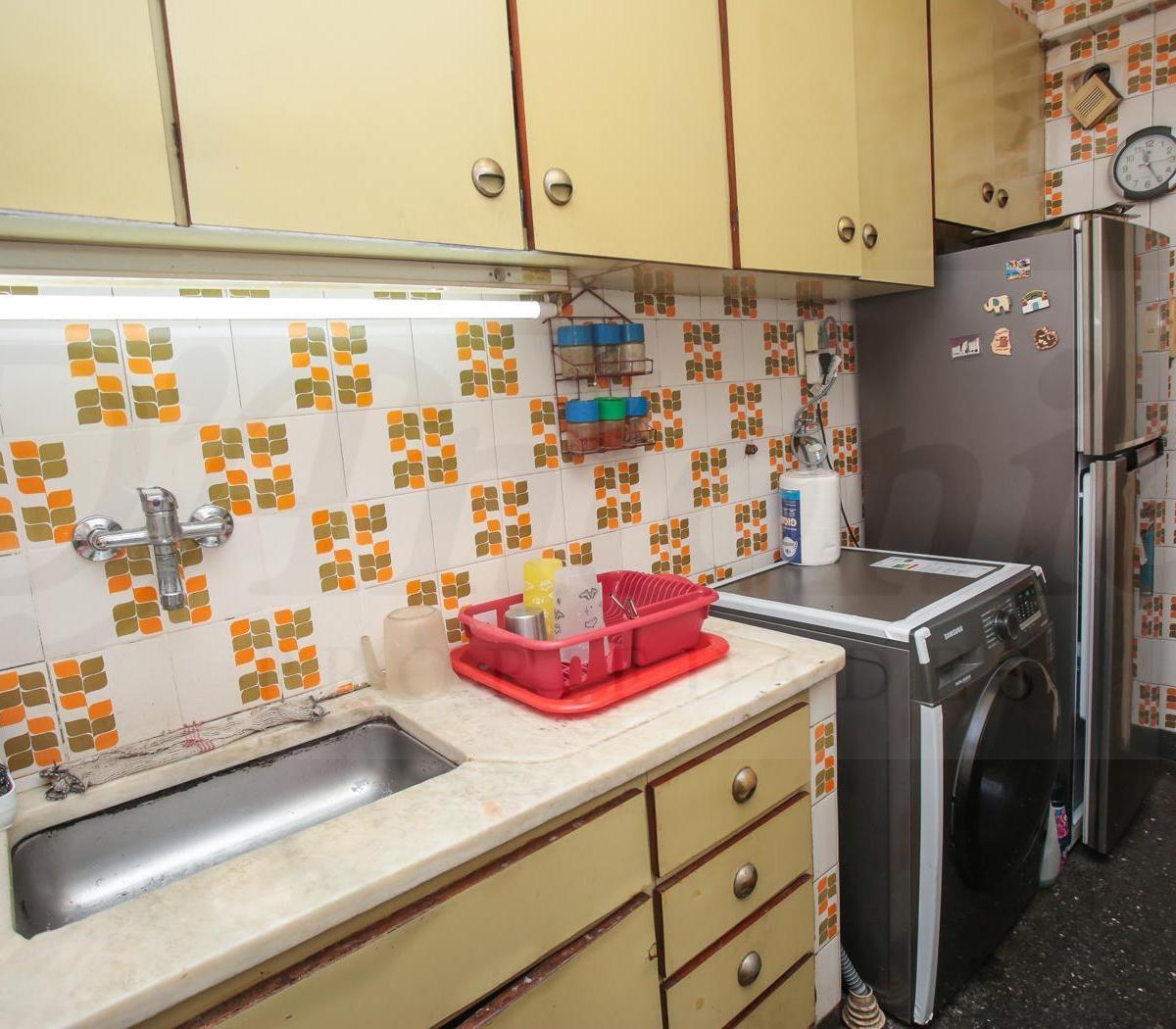 Departamento de 4 Ambientes con Dependencia de Servicio. Apto Profesional 2