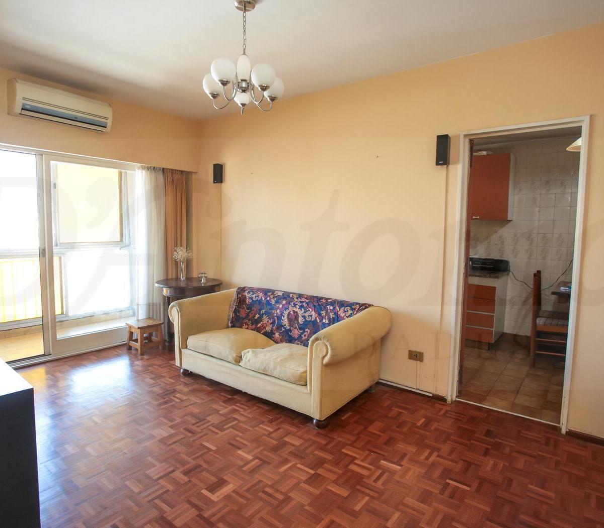 Semipiso en venta 3 ambientes con balcón en Nuñez