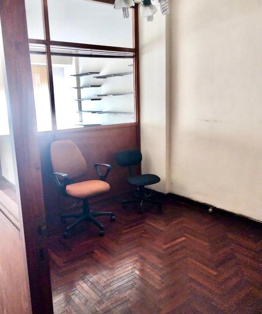 Foto de Oportunidad: Oficina con Tres Despachos en la Mejor Ubicación, imagen 2