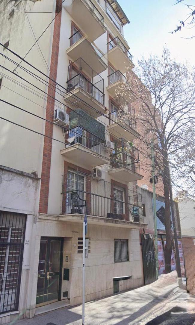 2 Ambientes con Patio, Ideal para Vivir o Invertir.