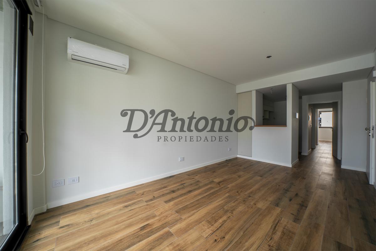 Excelente Semipiso a Estrenar 2 ambientes con balcón cerca del subte (A-E) a metros de Av La Plata