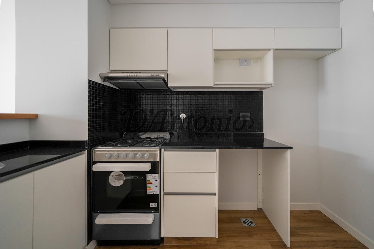 Foto de Exclusivo 2 ambientes con Cochera, Terraza privada, parrilla y mesada, imagen 2