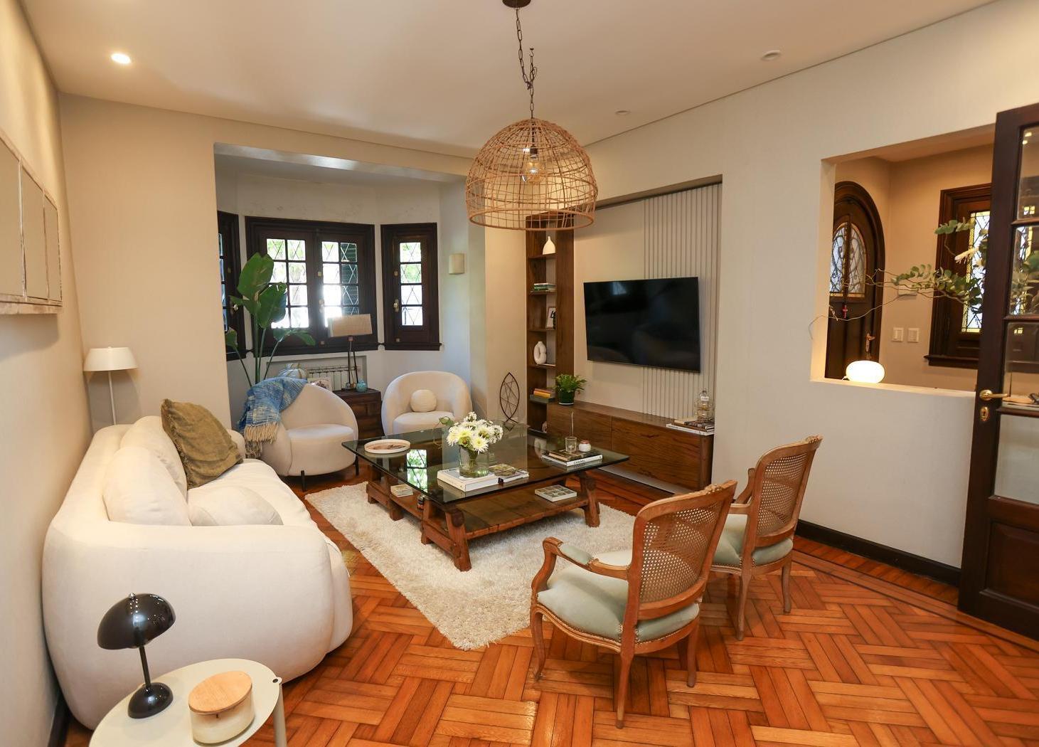 Foto de Venta - Casa Estilo Inglés - Belgrano R - Frente a San Patricio, imagen 3